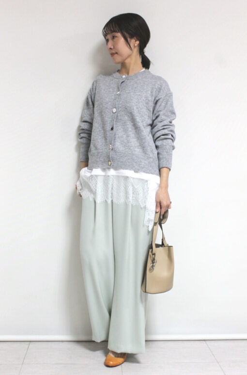 ルクールブラン（le.coeur blanc）ビジューボタンカーディガン＆ロージー（ROSIEE）大人かわいい裾レースTOPS～♪ 画像