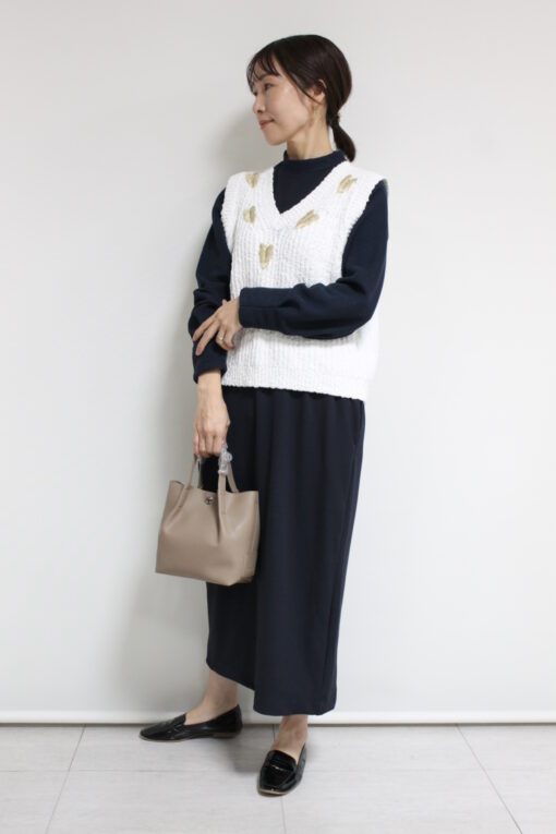 ロージー（ROSIEE）ハート刺繍スラブニットベスト＆フィルデフェール（FIL DE FER）変形編みコンビハイネックワンピース～◎ 画像