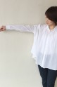 Le Melange（ル・メランジュ)レース刺繍Ｖネックプルオーバー／ホワイト