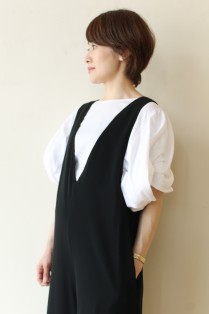 Yangany（ヤンガニー）Vネックオールインワン／ブラック - 20,900円 ヤンガニーオールインワン