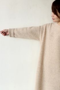 ソーノ（SONO）ロングニットワンピース／ピンクベージュ - 20,900円