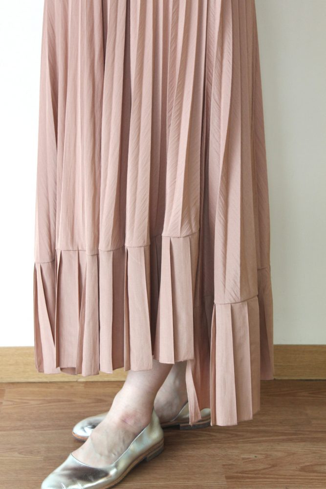ディニテコリエ(Dignite Collier)アシンメトリープリーツスカート／ピンク - 13,200円 | 通販 | CREEKS