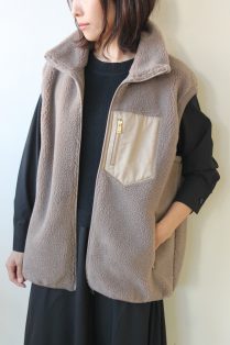 ディニテコリエ(Dignite Collier)ボアベスト／ベージュ - 17,600
