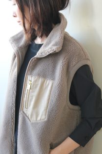 ディニテコリエ(Dignite Collier)ボアベスト／ベージュ - 17,600