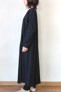 【超美品】アヤン　ayane 　ワンピース　コクーン　黒 アヤン（ayane）フロントプリーツ切替ワンピース／ブラック系