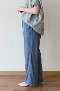 【最終価格】ayane 2024美品　テンセルデニムワイドパンツ ブリーチ 最終価格】ayane 2024美品 テンセルデニムワイドパンツ ブリーチ