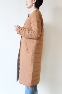 アンキャシェット（Encachette）ダウンロングコート／キャメルベージュ 