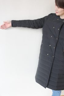 アンキャシェット（Encachette）ダウンロングコート／ブラック