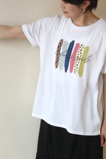 ロージー（ROSIEE）ニューヨーク街並みプリントＴシャツ／オフホワイト ロージー（ROSIEE)転写プリントTシャツ／ホワイト - 7,040円