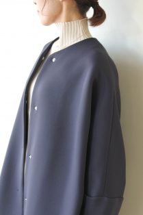 美品⭐︎Sono マシュマロショートコート　ネイビー ソーノ（SONO）マシュマロコート(スタンダード）／ネイビー - 26,400円