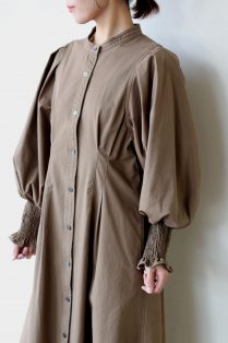 ディニテコリエ(Dignite Collier)シャーリングデニムワンピース  