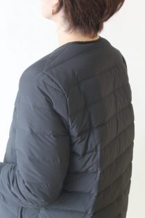 アンキャシェット（Encachette）ダウンショートコート／ブラック