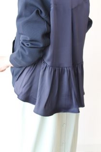 トラッゾドンナ(TORRAZZO DONNA) ニット×サテンブルゾン