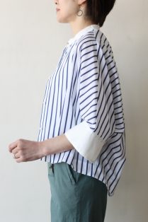 パシオーネ（PASSIONE）バンドカラークロップド丈ハーフスリーブ