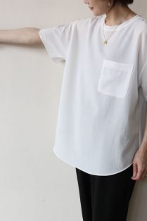 Dignite collier】 きれいめ裾ラウンド ポケットT半袖　グリーン ディニテコリエ Dignite collier きれいめ裾ラウンドポケットT T