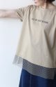 ディニテコリエ(Dignite Collier）裾メッシュロゴT シャツ／サンドベージュ