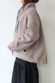 トロア（trois）ボアブルゾン／ベージュ×ブラック - 25,520円