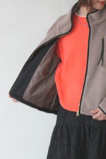 トロア（trois）ボアブルゾン／グレイ×ブラック - 22,330円