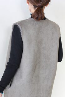 未使用品 トラッゾドンナ Torrazzo Donna ボア×スウェードリバーシブルベスト F 茶 ブラウン /SS ■OS レディース TORRAZZO DONNA - トラッゾドンナ ボア×スウェードリバーシブル