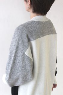 ディニテコリエ(Dignite Collier）タスマニアウール切替カーディガン