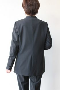 パシオーネ（PASSIONE)ノーカラーVネックジャケット【入卒対応