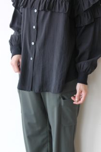 Anna Kerry フリルブラウス アンナケリー（Anna Kerry）フリルブラウス／ブラック - 7,150円