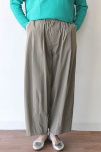 カフネ（CAFUNE）ギャザーコクーンパンツ／カーキ - 12,320円