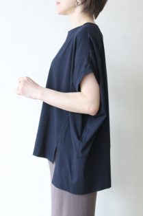 パシオーネ(PASSIONE)前裾スリット入りロゴTシャツ/ネイビー パシオーネ(PASSIONE)前裾スリット入りロゴTシャツ/ネイビー