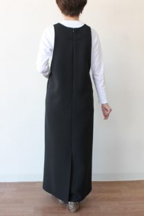カフネ（CAFUNE）カット素材スクエアネックジャンパースカート