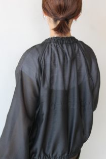 ディニテコリエ(Dignite Collier）シアーショートブルゾン