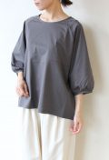 アンカルネ（Un carnet）ランタンスリーブＴシャツ／チャコールグレー