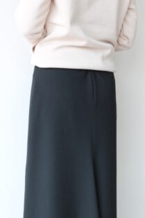 カフネ（CAFUNE）バックフレアスカート／ブラック - 16,500円 | 通販