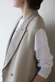 ディニテコリエ(Dignite Collier）ダブルメッシュジレ／ベージュ