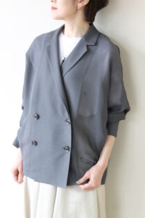 ディニテコリエ(Dignite Collier）ドルマンシャツジャケット／スミクロ