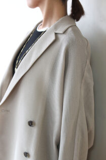 ディニテコリエ(Dignite Collier）ドルマンシャツジャケット／ベージュ