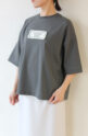 マリードール（MARIED'OR） 刺繍貼り付け5分袖クルーTシャツ／チャコール