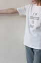 カフネ（CAFUNE）フロッキープリントロゴＴシャツ／アイボリー