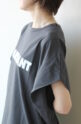 シロデラボンテ（siro de labonte）CHARMANTタックスリーブＴシャツ／チャコール×オフ