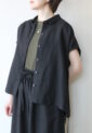 ディニテコリエ(Dignite Collier）バックギャザーブラウス／ブラック