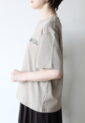 ディニテコリエ(Dignite Collier）AMICALロゴ吸水速乾Tシャツ／ベージュ