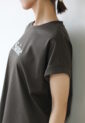 ディニテコリエ(Dignite Collier）ロゴフレンチＴシャツ／ダークブラウン