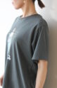 ロージー（ROSIEE）女の子柄プリントＴシャツ／チャコール