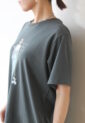 ロージー（ROSIEE）女の子柄プリントＴシャツ／チャコール