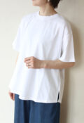 アンナケリー（Anna Kerry）同色星刺繍Ｔシャツ／オフ