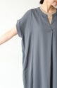 ディニテコリエ(Dignite Collier）スキッパーロングワンピース／チャコール【身長162cm基準丈】