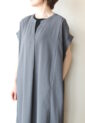 ディニテコリエ(Dignite Collier）スキッパーロングワンピース／チャコール【身長155cm基準丈】