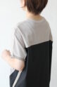アンカルネ（Un carnet）切替えフレンチスリーブプルオーバー／グレージュ×ブラック×モカ