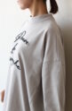 マリードール（MARIED'OR）立体刺繍 後切替えワイドプルオーバー／グレー×ブラック