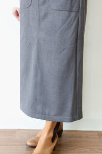 ロージー（ROSIEE)フェイクスエードタイトスカート／チャコール