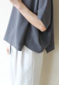 ディニテコリエ(Dignite Collier）切替ワイドプルオーバー／チャコール